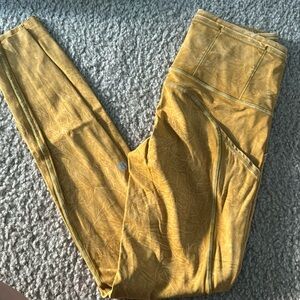 Never worn lululmeon leggings size 2